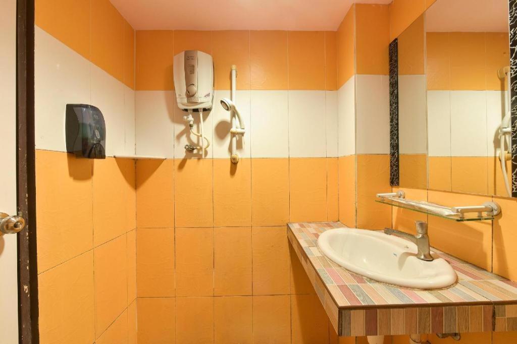 Grand Ct Hotel Malacca Eksteriør billede